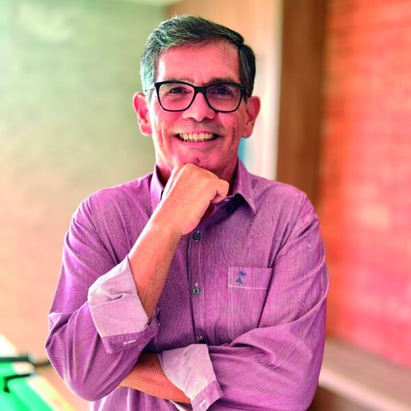 Kamus - thumb autor angelo dias