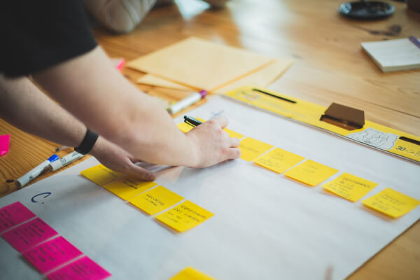 Kamus - thumb design estrategico e gestao de clareza nao so de tela