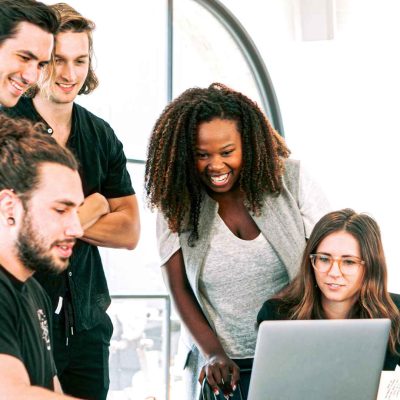 imagem-destacada-kamus-inside-afinal-o-que-e-um-coworker imagem-destacada-kamus-inside-afinal-o-que-e-um-coworker