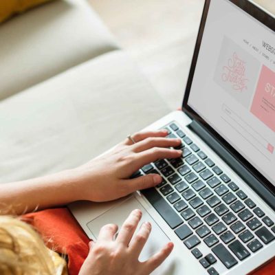 imagem-destacada-kamus-talks-02-escassez-ou-urgencia-qual-gera-mais-conversao-num-produto-digital